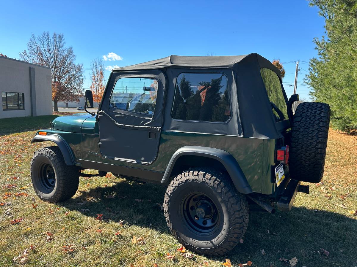 Jeep-Cj-7-1983-3