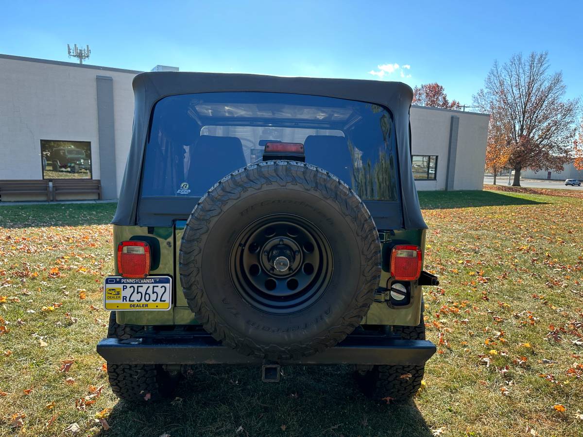 Jeep-Cj-7-1983-5