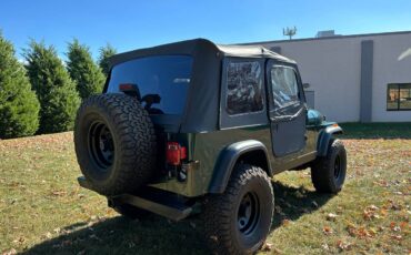 Jeep-Cj-7-1983-6