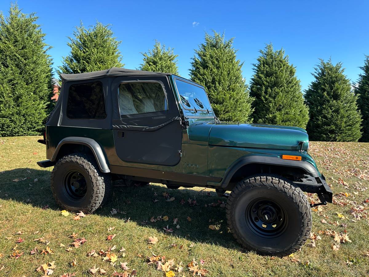 Jeep-Cj-7-1983-9