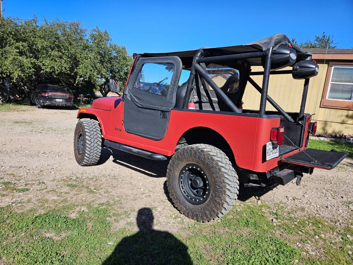 Jeep-Cj-7-1985-3