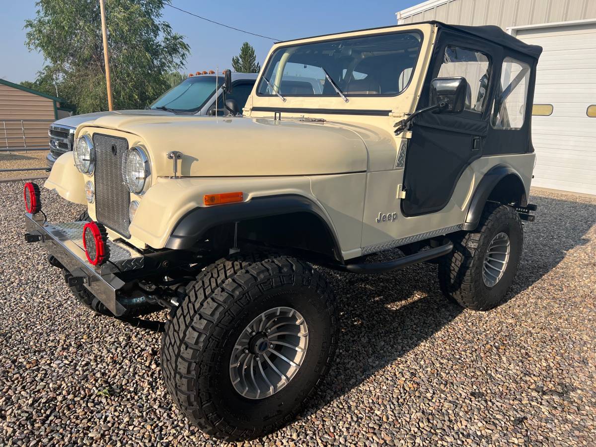 Jeep-Cj5-1982-8