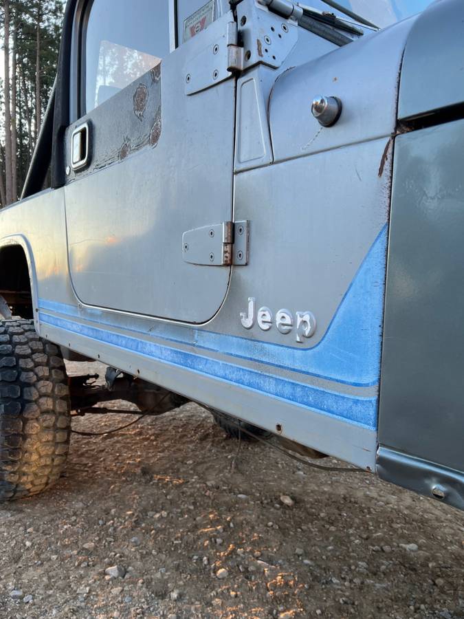 Jeep-Cj8-scrambler-1981-3