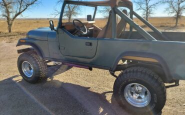 Jeep-Cj8-scrambler-1985-12