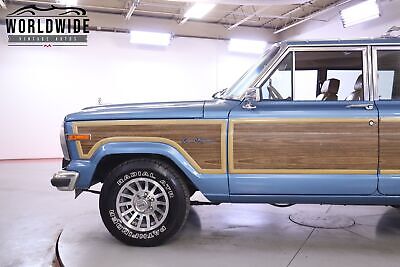 Jeep-GRAND-WAGONEER-1987-6