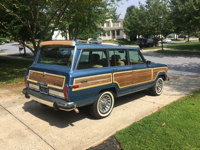 Jeep-Grand-Wagoneer-SUV-1987-4