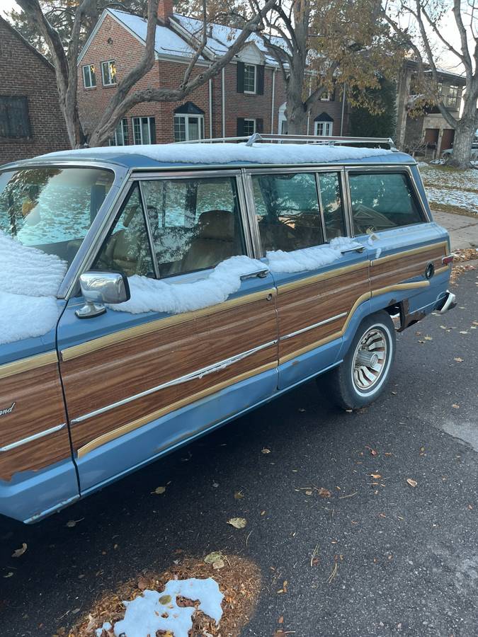 Jeep-Grand-wagoneer-1985-1