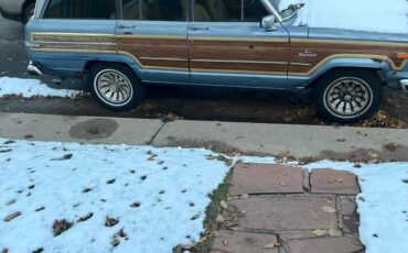 Jeep-Grand-wagoneer-1985-3