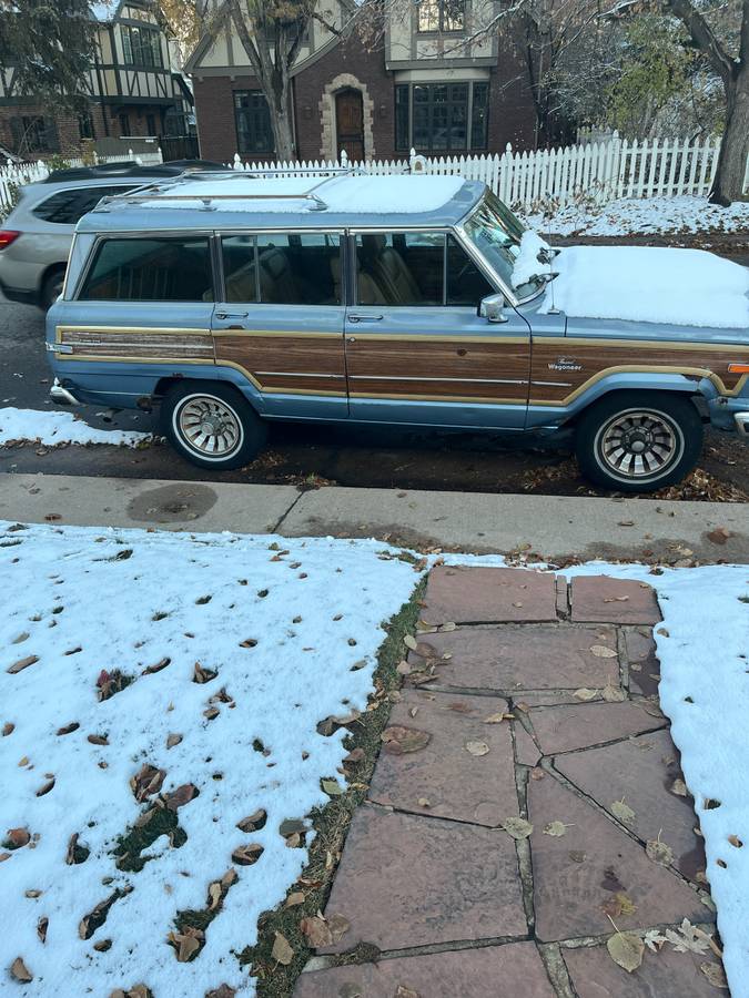 Jeep-Grand-wagoneer-1985-3