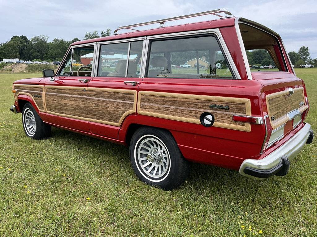 Jeep-Grand-wagoneer-1987-1