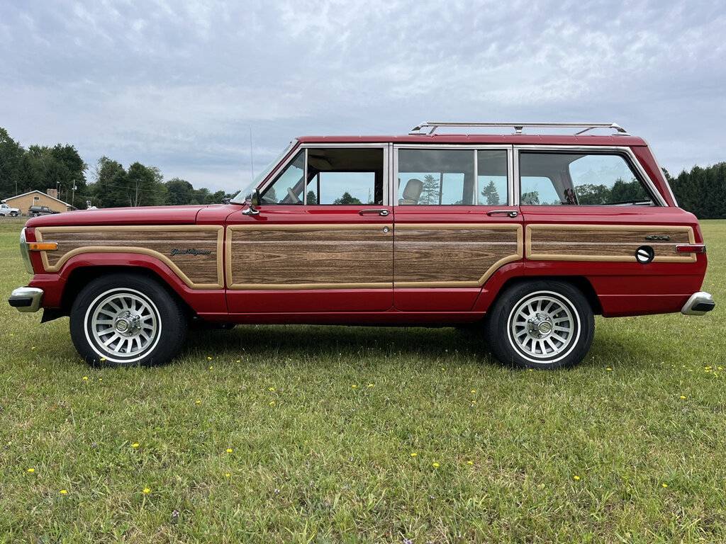 Jeep-Grand-wagoneer-1987-2