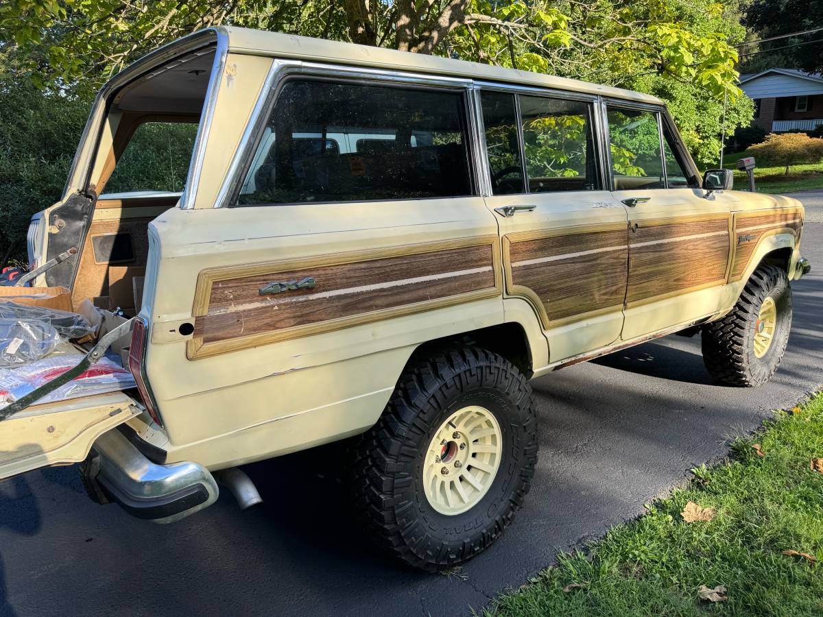 Jeep-Grand-wagoneer-1989-3