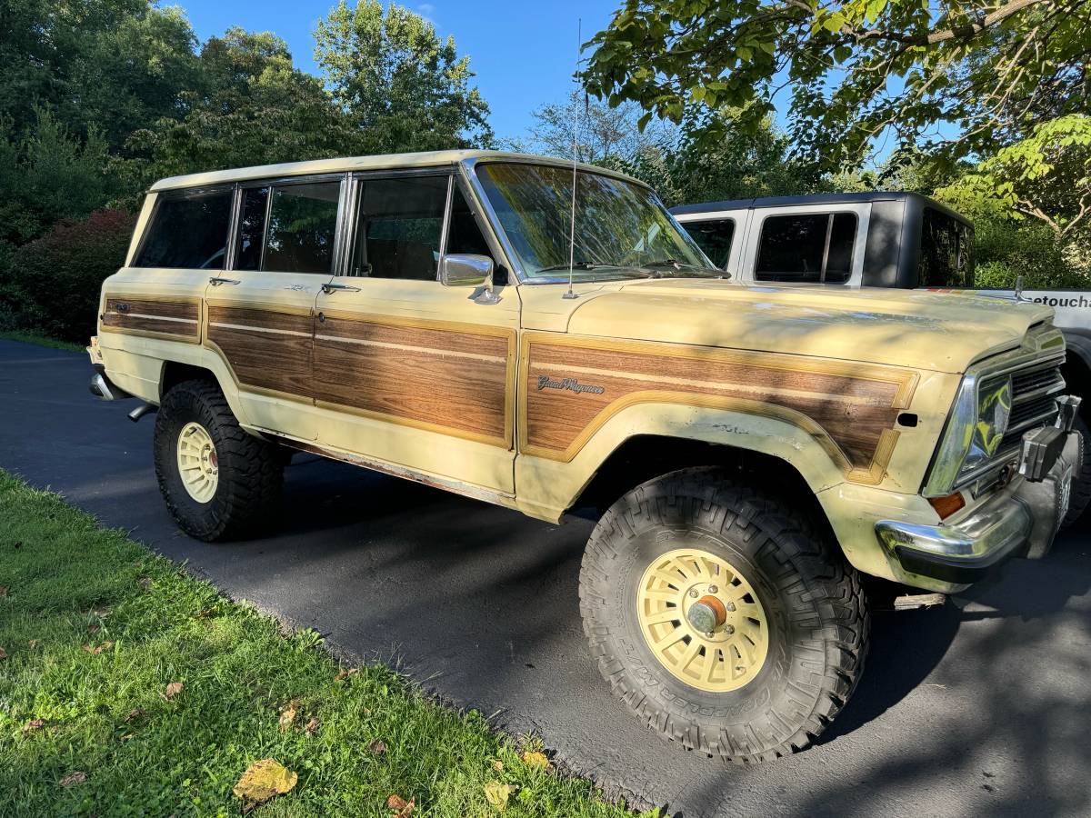 Jeep-Grand-wagoneer-1989