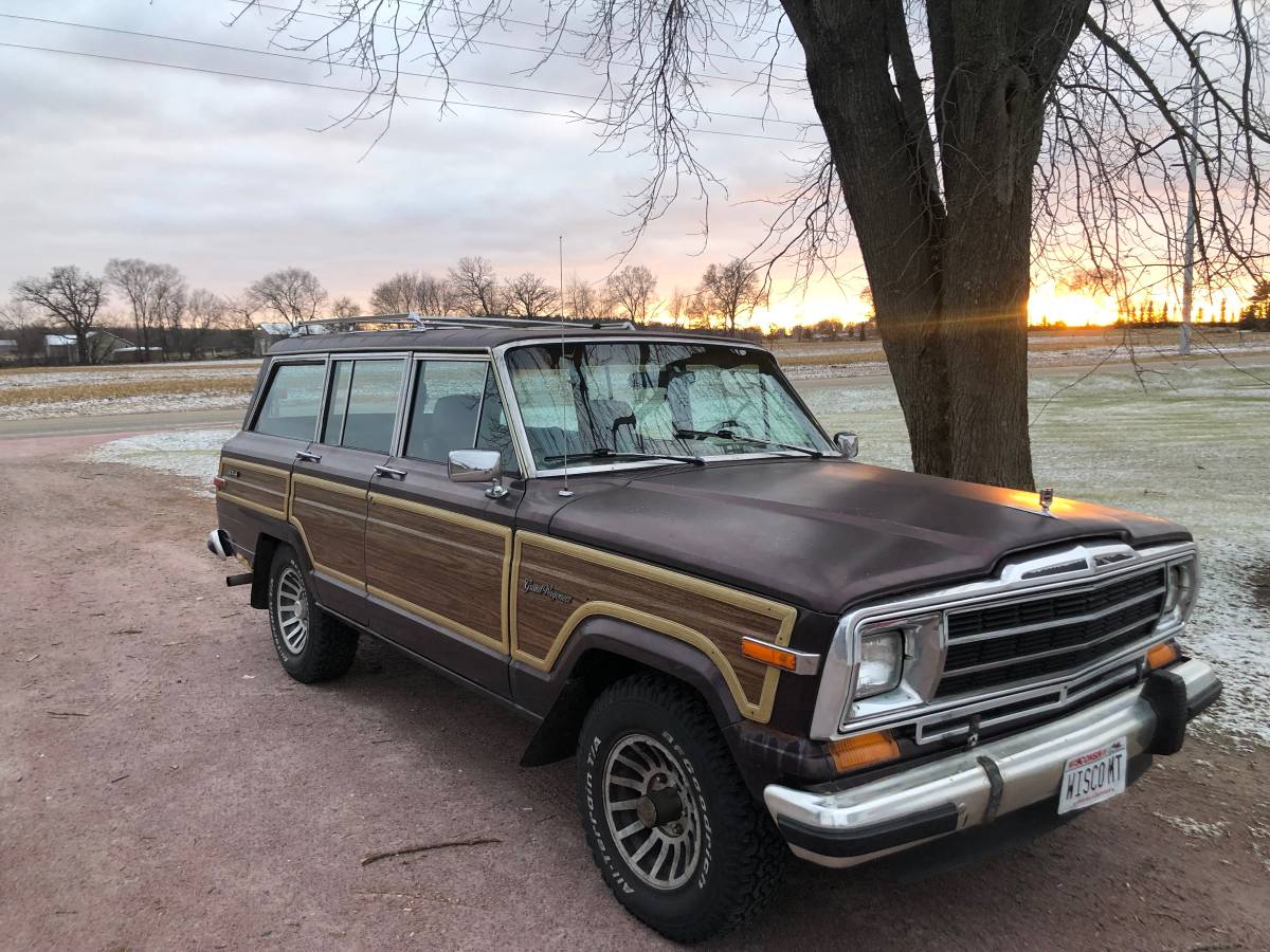 Jeep-Grand-wagoneer-1990-1