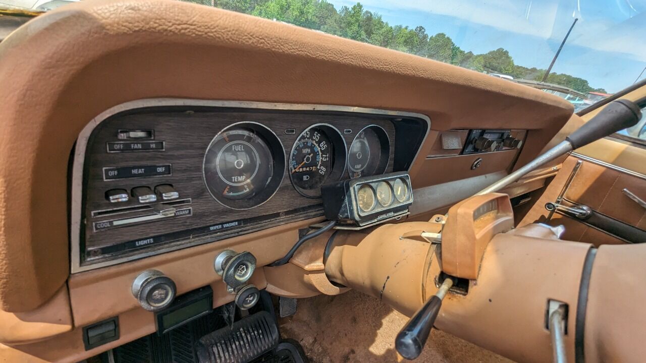 Jeep-J-20-Pickup-1977-9