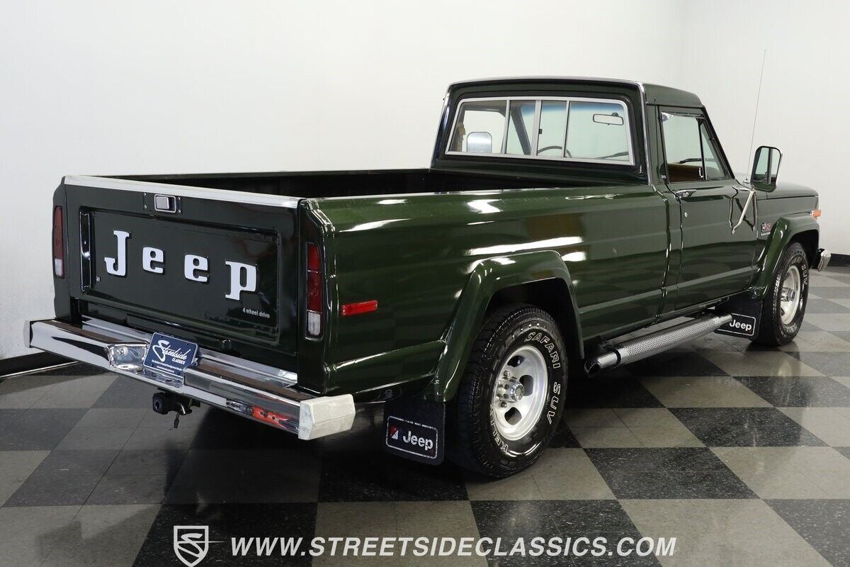 Jeep-J10-Pickup-1983-11