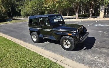 Jeep-Renegade-SUV-1992-3