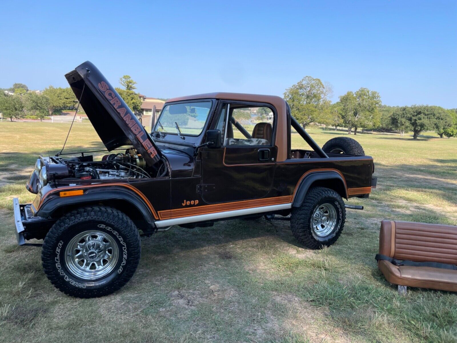 Jeep-Scrambler-1983-26