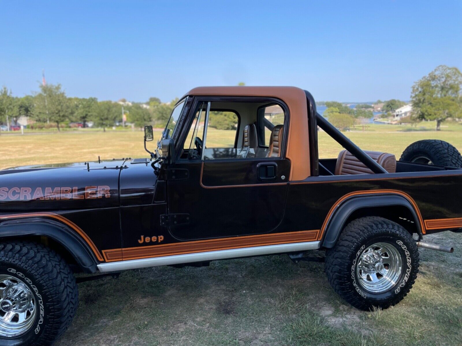 Jeep-Scrambler-1983-32