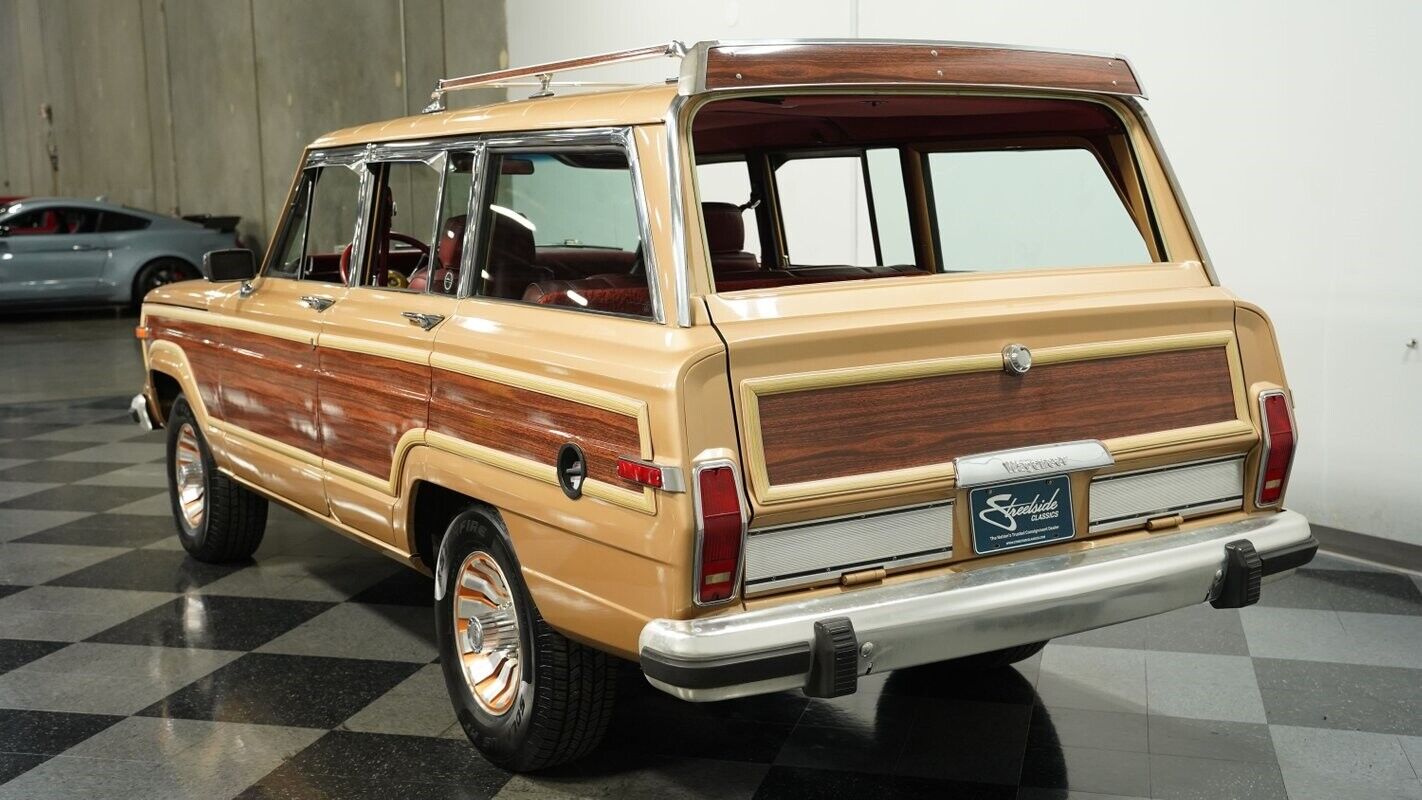 Jeep-Wagoneer-1985-7