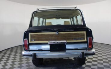 Jeep-Wagoneer-1987-3