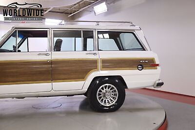 Jeep-Wagoneer-1988-9