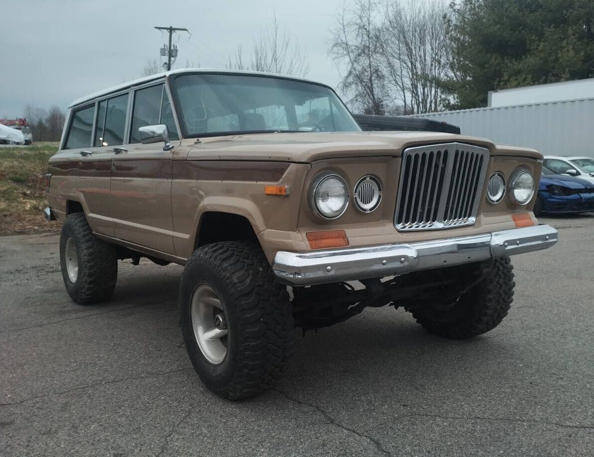 Jeep-Wagoneer-Break-1968-1