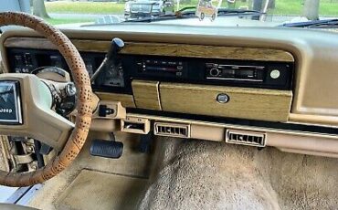 Jeep-Wagoneer-Break-1987-13