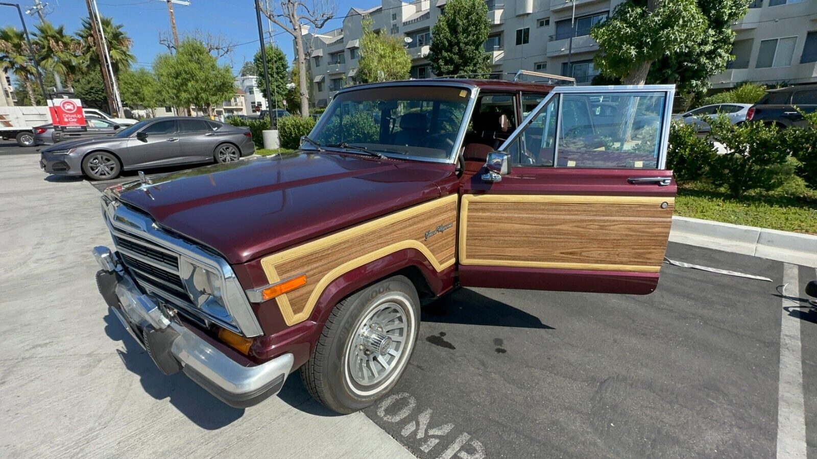 Jeep-Wagoneer-Break-1987-19