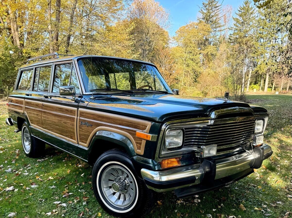 Jeep-Wagoneer-SUV-1984-1