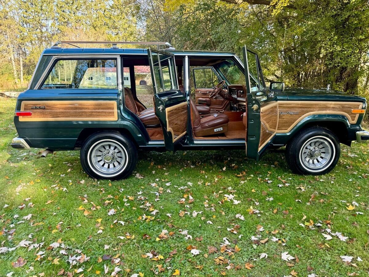 Jeep-Wagoneer-SUV-1984-10