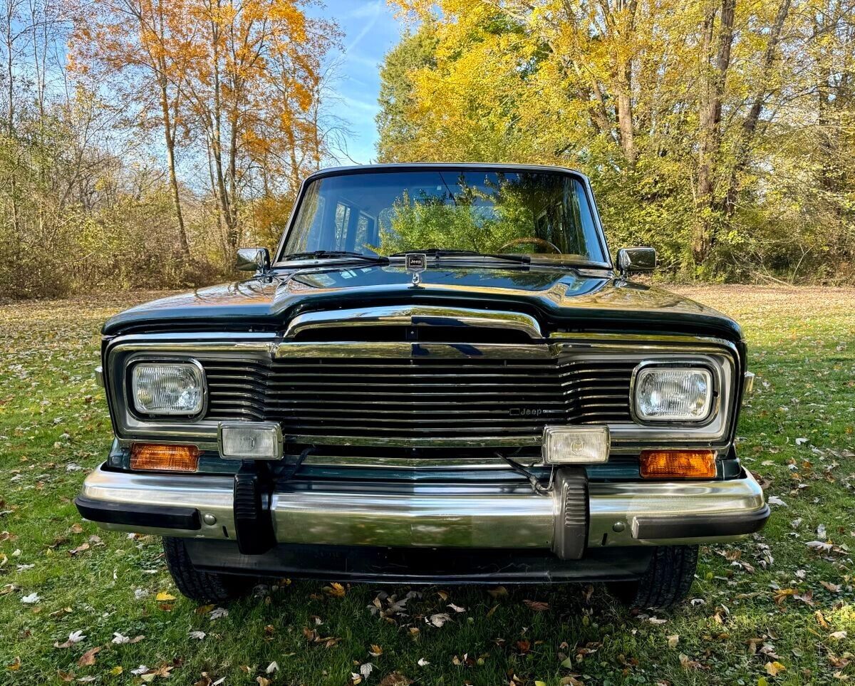 Jeep-Wagoneer-SUV-1984-2