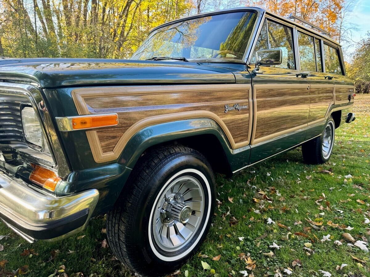 Jeep-Wagoneer-SUV-1984-7