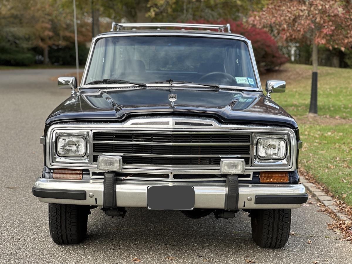 Jeep-Wagoneer-SUV-1988-9