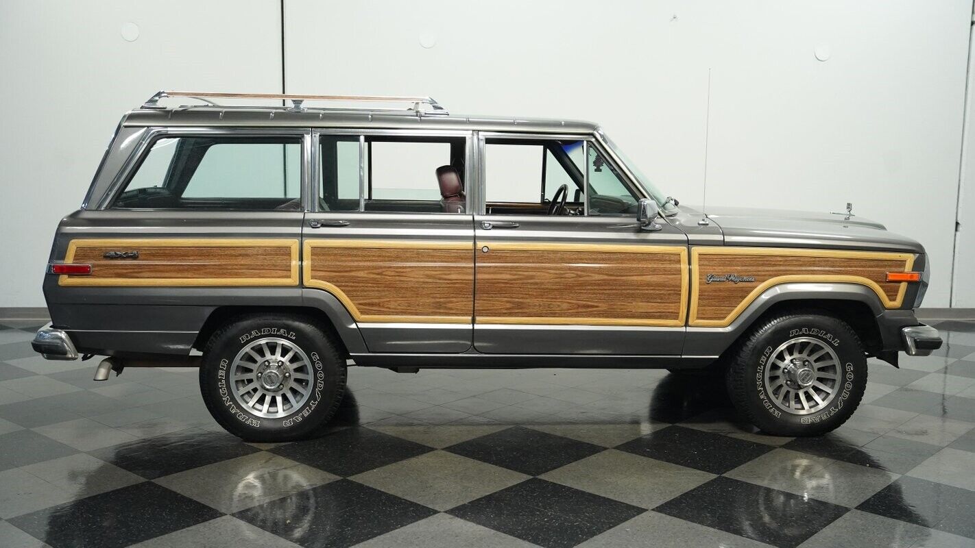 Jeep-Wagoneer-SUV-1989-11