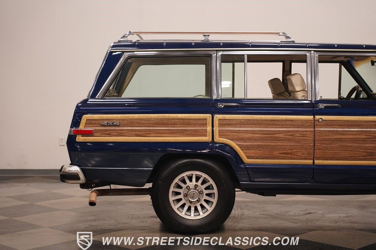 Jeep-Wagoneer-SUV-1989-32