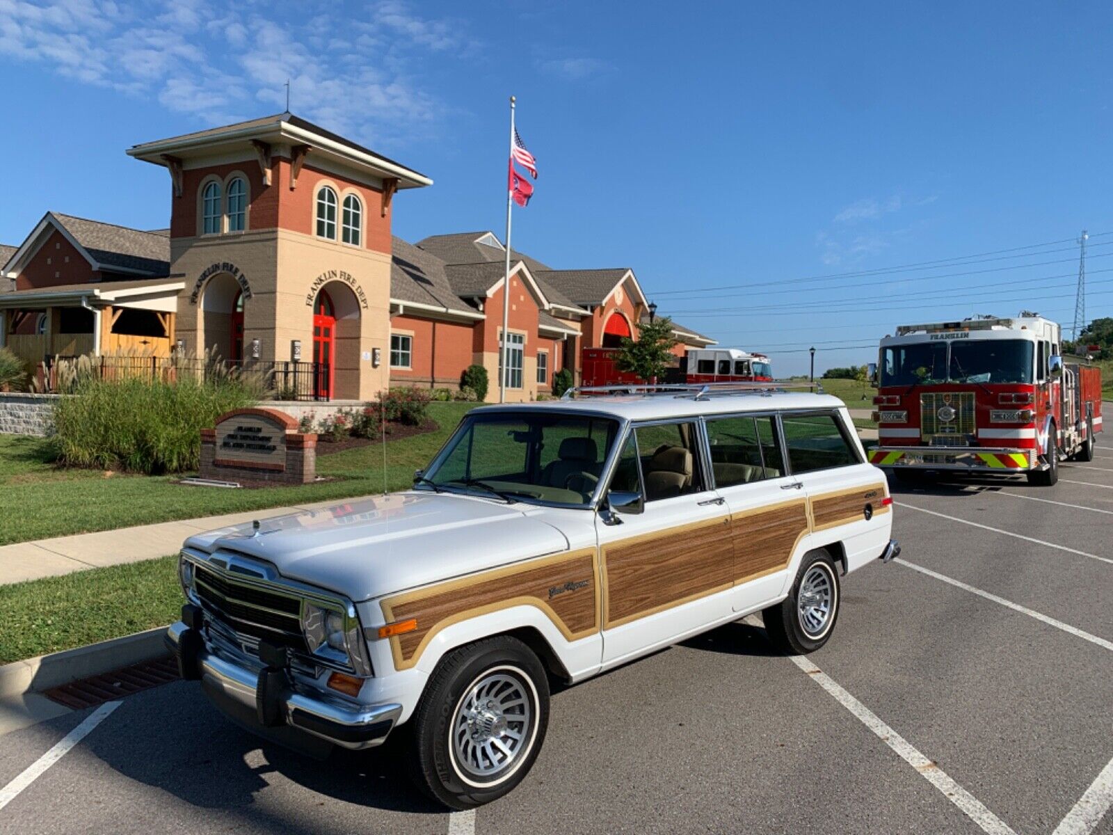 Jeep-Wagoneer-SUV-1991-1