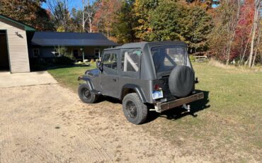 Jeep-Wrangler-1988-3