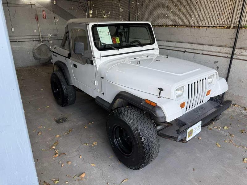 Jeep-Wrangler-1988-4