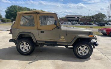 Jeep-Wrangler-1989-6