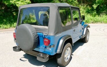 Jeep-Wrangler-1993-12