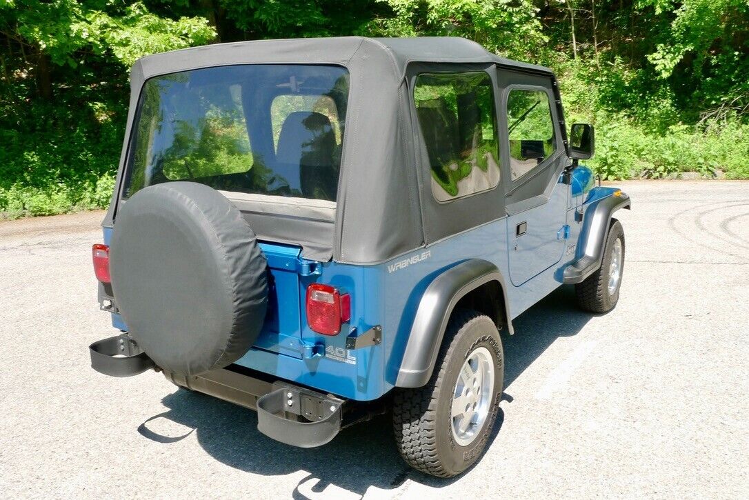 Jeep-Wrangler-1993-12