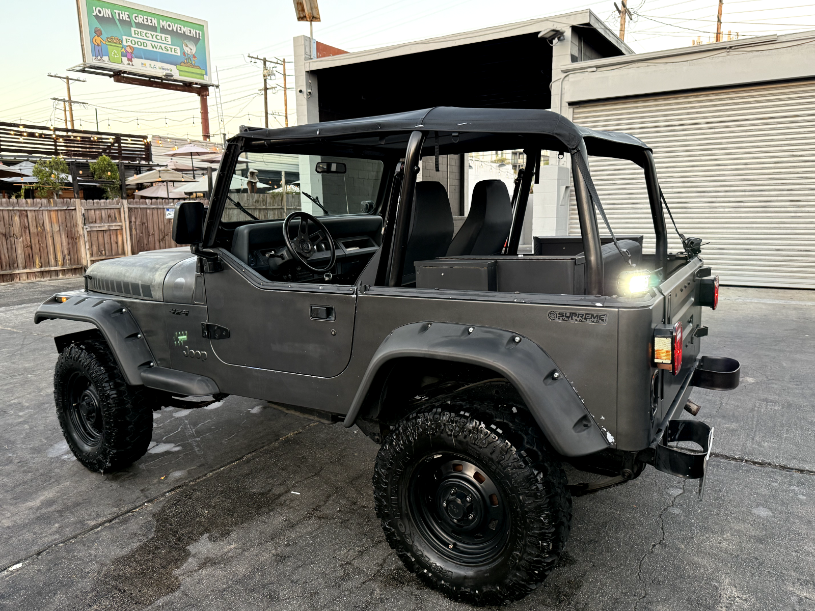 Jeep-Wrangler-1994-4