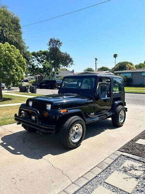 Jeep-Wrangler-SUV-1995-1