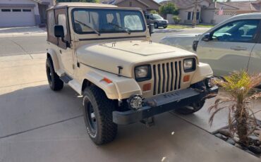 Jeep-Wrangler-sahara-1986