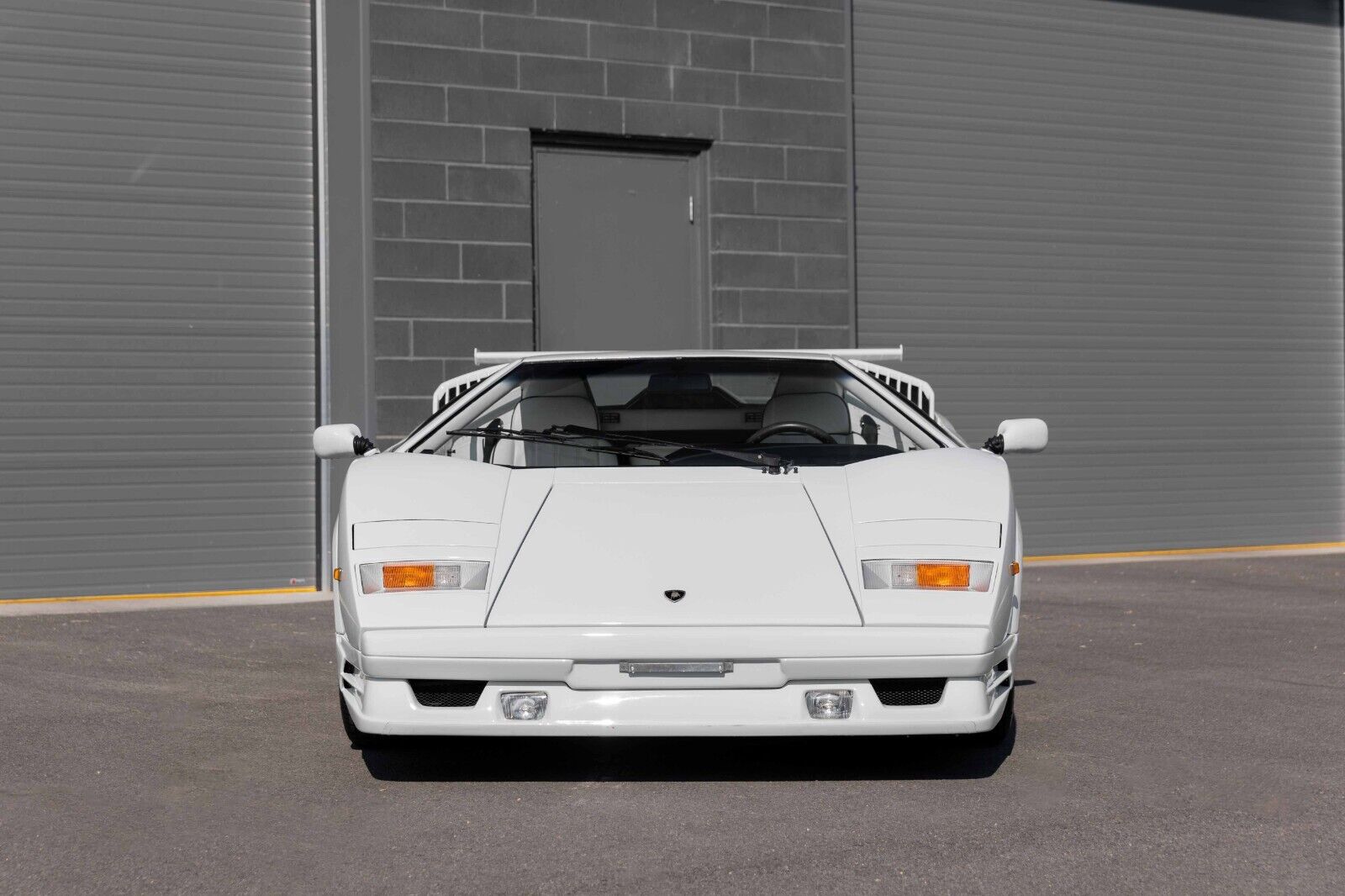 Lamborghini-Countach-Coupe-1989-1