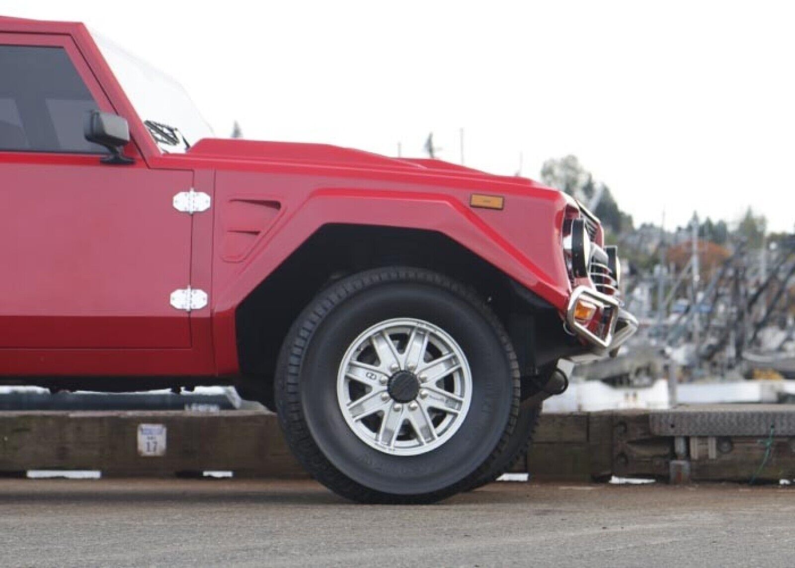 Lamborghini-LM002-1990-21