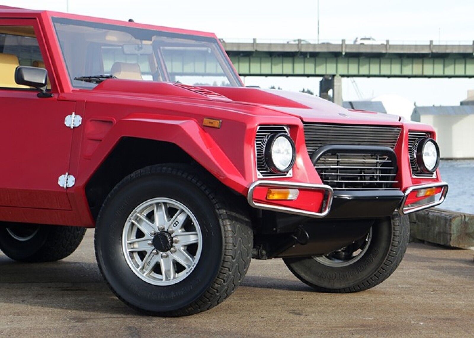 Lamborghini-LM002-1990-23