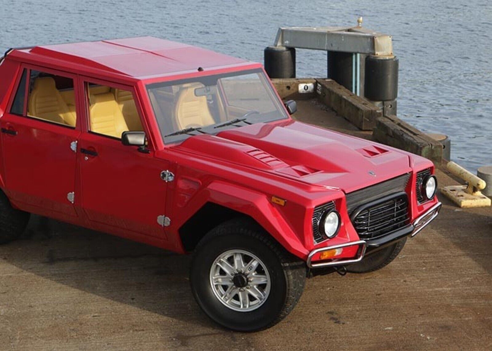 Lamborghini-LM002-1990-25