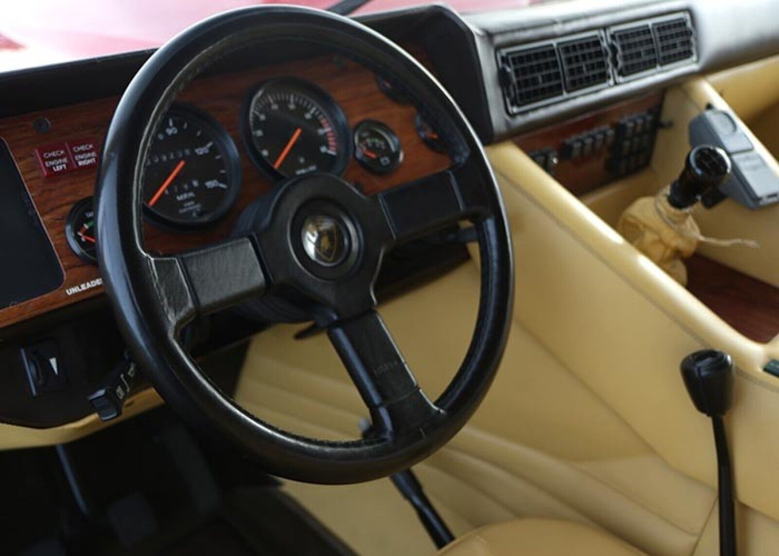 Lamborghini-LM002-1990-27